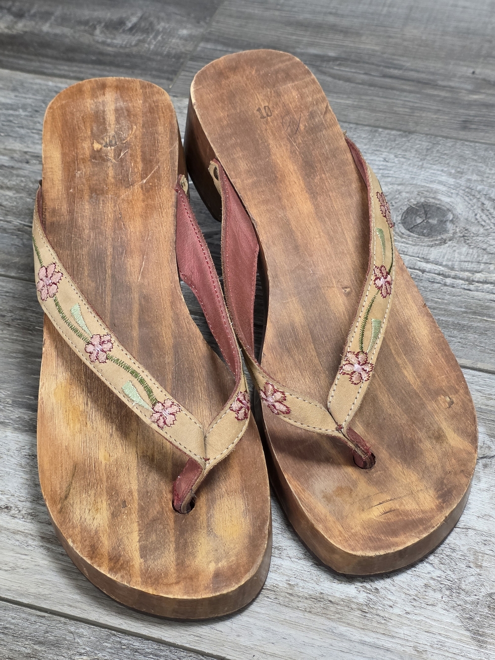 NaNa Shoes Y2K Women's Wood Wedge Thong Sandles Floral Embrodery Boho Sz 10